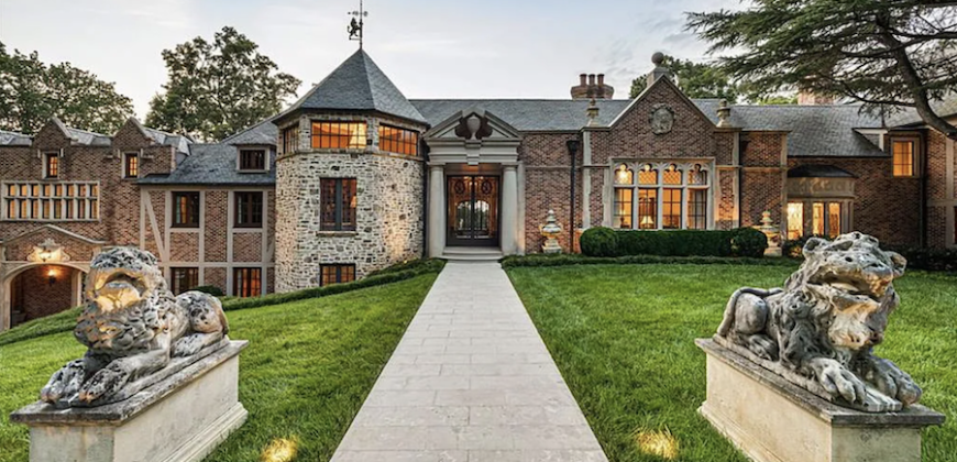 English Tudor near Atlanta in Sandy Springs