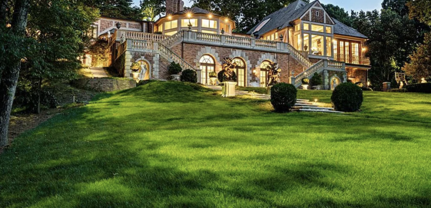 English Tudor near Atlanta in Sandy Springs