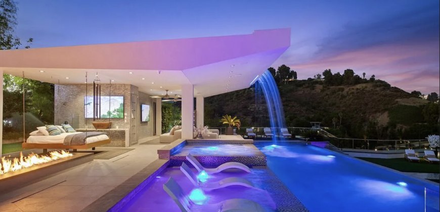 New villa in Los Angeles