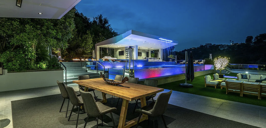 New villa in Los Angeles