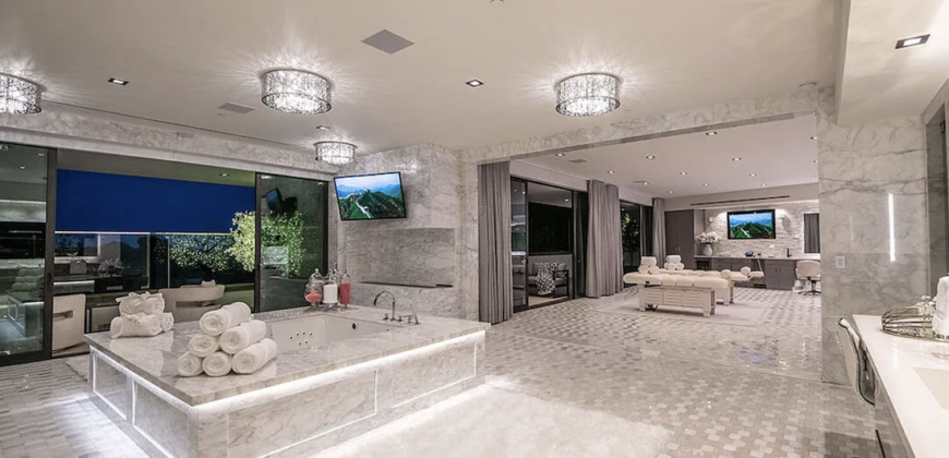 New villa in Los Angeles