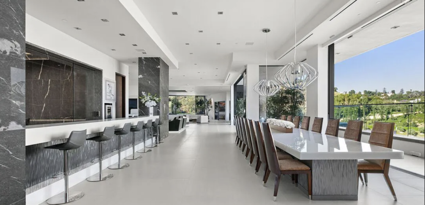 New villa in Los Angeles